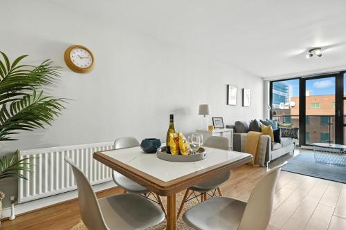 เซ็นทรัล เบลฟาสต์ อพาร์ตเมนต์: วิกตอเรีย (Central Belfast Apartments: Victoria) in แซนดี โรว์ แอเรีย
