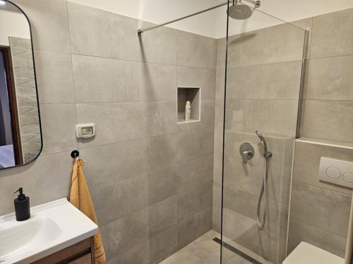 Apartment in Nin with Terrace, Air conditioning, Wi-Fi (3722-1), Nin (fotografie 10)