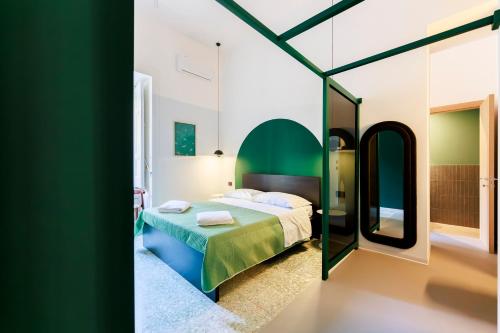 Assoli House, Naples