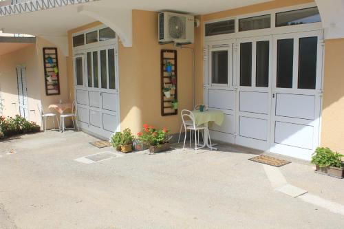  Rooms & Studio Bellina in Skradin