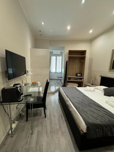 RHS Rienzo Suites - image 13