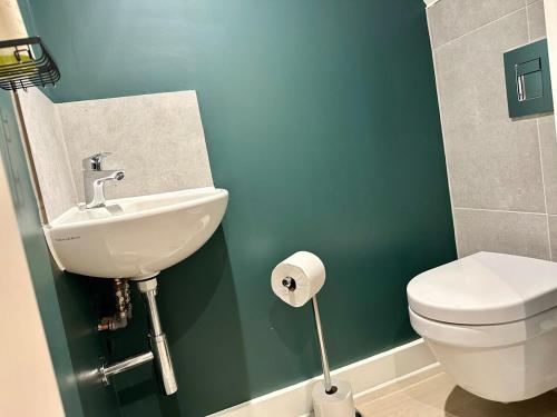Cute 1 bed Duplex Apartment with Balcony, Mánchester (foto 3)