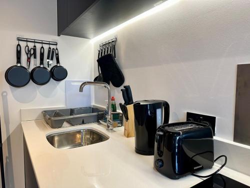 Cute 1 bed Duplex Apartment with Balcony, Mánchester (foto 5)