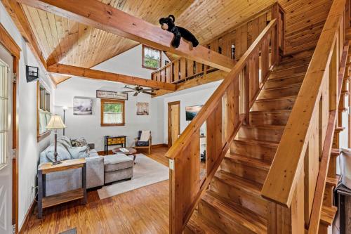 Bear Tracks Lodge By Avada Properties in Pleasant Hill