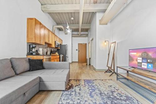 Loft-Style Studio l DT Cleveland l Parking l Café, Cleveland (fotografie 5)