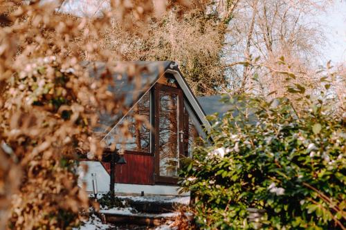 At Home - Chambre d'hôte avec jacuzzi et chalets dans les bois chambre d'hôte Francesse