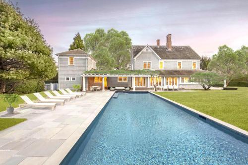 Oceanstone by Rove - Villa with Pool & Walk to the Beach in Southampton