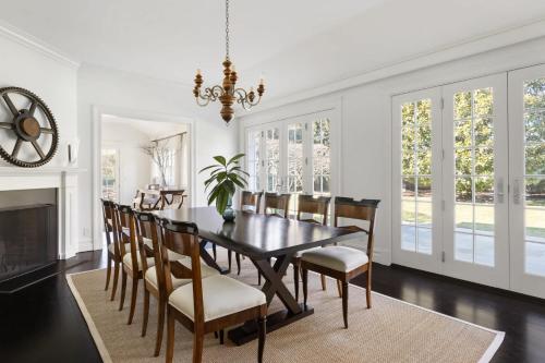 Oceanstone by Rove - Villa with Pool & Walk to the Beach in Southampton