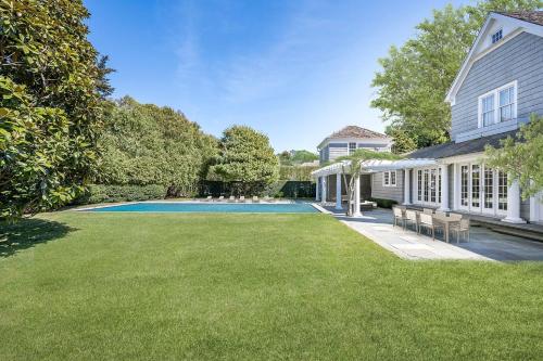 Oceanstone by Rove - Villa with Pool & Walk to the Beach in Southampton