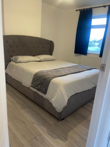 4 Bedroom house Heathrow gîte à louer Thistle London Heathrow