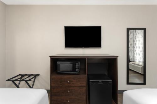 Days Inn by Wyndham Orlando Conv. Center/International Dr - image 10
