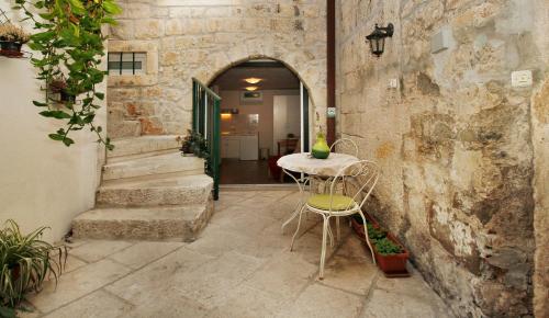  Apartments Caralipeo in Makarska