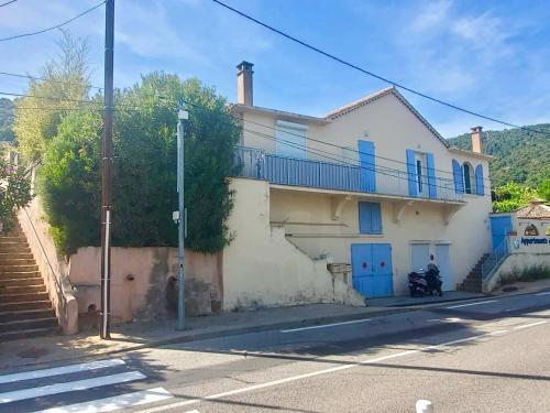 appartement de la plage climatisé (appartement de la plage climatise) in Rayol-Canadel-sur-Mer