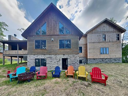 CJs Mountain Lodge, McHenry