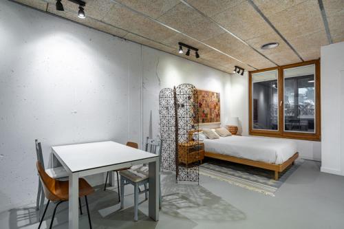 Loft estilo industrial en Esplugues - 15 min de Barcelona in เอสปลูเกส เด โยเบรกัต