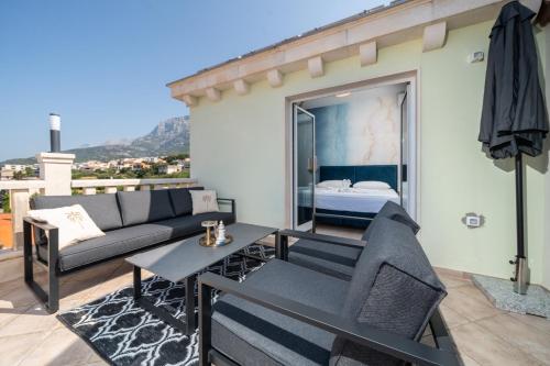 Balkon/Terrasse, Villa Božica - sea view stone villa with free parking (Villa Bozica - sea view stone villa with free parking) in Makarska