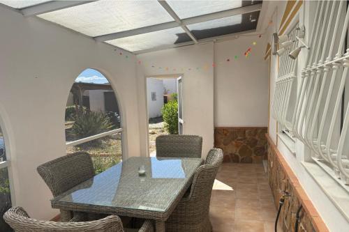 Iekārtas, Casa Bueno- Sleeps 7 Private Pool & AirCon in Zurgena