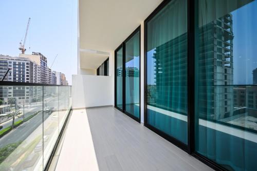 Modern 1BR Fully Furnished with Balcony and Gym, Dubai (foto 5)