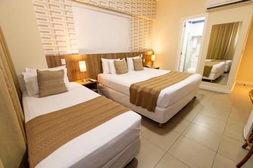1 double bed, 1 twin bed