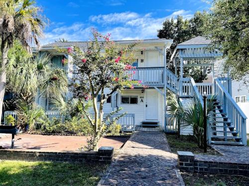 Great duplex near the beach