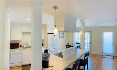 Apartment room in North Myrtle Beach D beautiful triplex unit