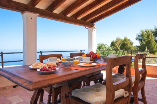 Three-Bedroom Villa image 10