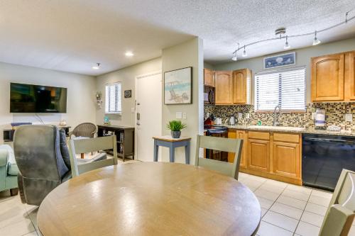 Private Beach Access: Hilton Head Island Condo! in Χιλτον Χεντ Άιλαντ
