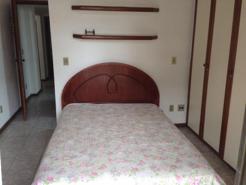 Three-Bedroom Apartment with Balcony image 4
