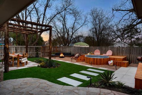 Close to Main Hot tub Cowboy Pool Fire Pit