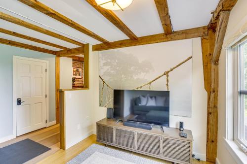 Spacious Home with View - 2 Mi to Goose Rocks Beach! - image 2