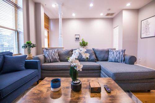 3bd 3ba Bronzeville Beauty in Douglas