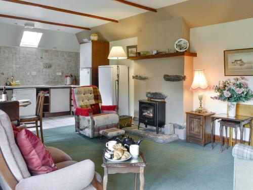Зовнішній вигляд готелю, Rowan Tree Cottage - S4216 in Тулчан