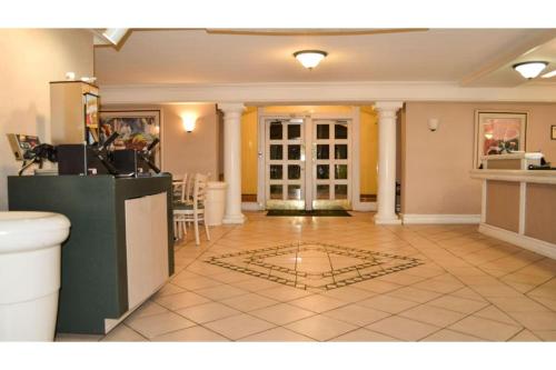 The Grand by Capital O Texarkana I-30