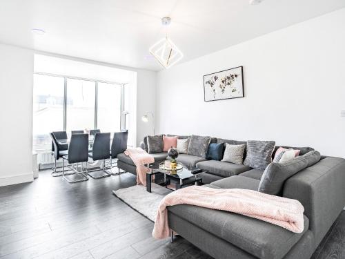 Sea View Apartment One - Uk36846, Blackpool