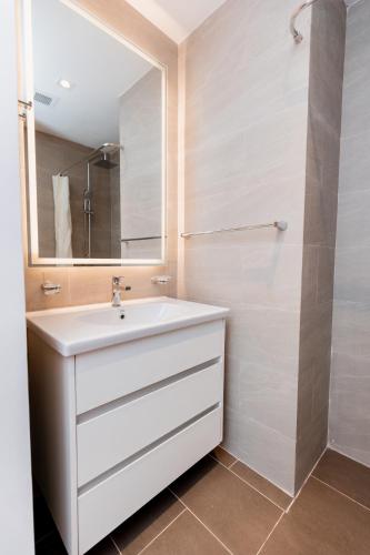 Colombo Trizen Apartments by Pinnacle - main image