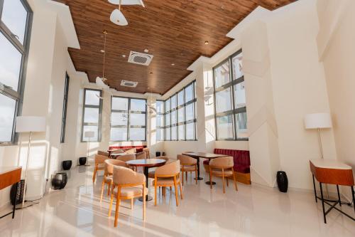 Colombo Trizen Apartments by Pinnacle - image 6