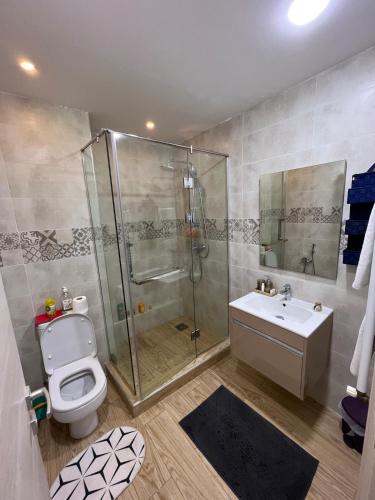 Appartement T3 moderne avec place de parking in Akid Lotfi