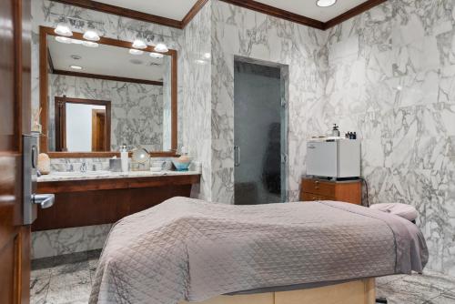 Ritz-Carlton Club 3 Bedroom Elk Horn 027 - image 2