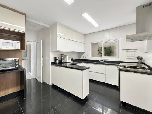 1 Suite - Churrasqueira - Piscina - AC - 200m do mar, Guarujá (zdjęcie 5)