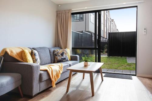 Modern Townhouse near Mount Mangere and Airport, Auckland (fotografie 3)