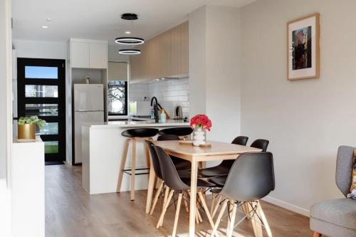 Modern Townhouse near Mount Mangere and Airport, Auckland (fotografie 5)