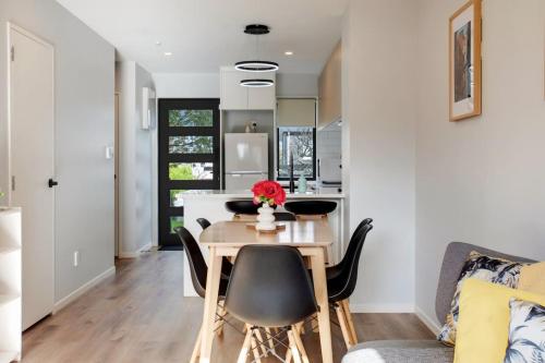 Modern Townhouse near Mount Mangere and Airport, Auckland (fotografie 9)