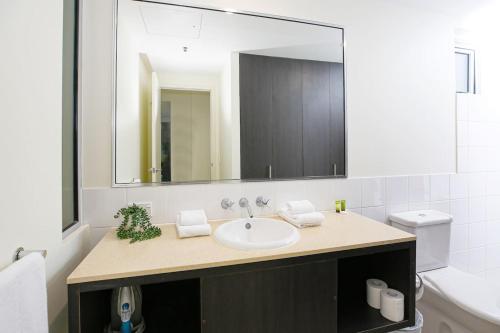 Apartment in Heart of Cairns with pool BBQ, Cairns (foto 7)