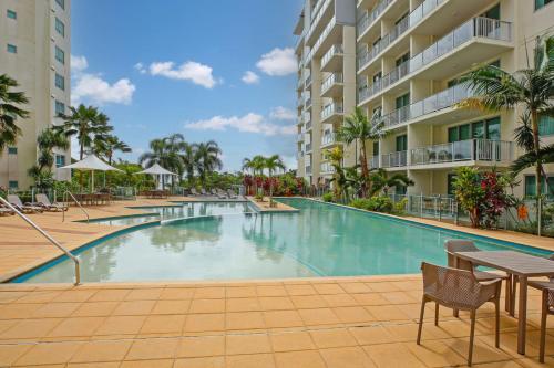 Apartment in Heart of Cairns with pool BBQ, Cairns (foto 2)