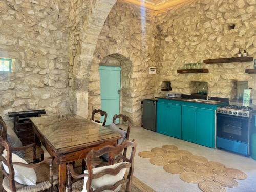 Alma Del Monte Stone House w Pool Terrace in Monsef