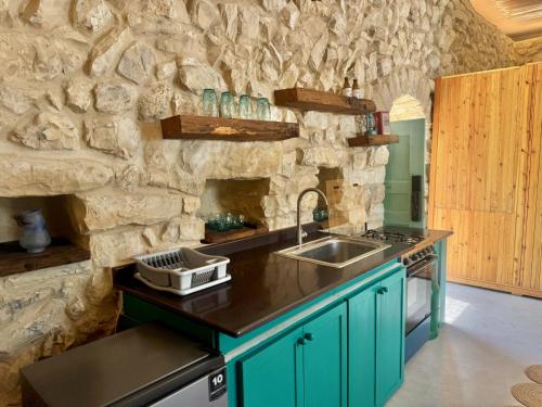 Alma Del Monte Stone House w Pool Terrace in Monsef