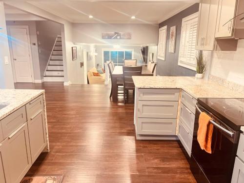 Family Circle in Embry Hills in Embry Hills