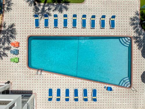 Crystal Beach Suites Miami Oceanfront Hotel in Miami Beach, USA