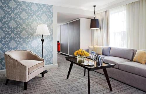 King Suite with Sofa Bed