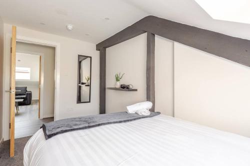 2-Bed Apartment with Sofa Bed, Sleeps up to 6, Perfect for Groups & Familie, Liverpool (photo 6)